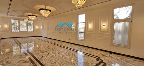 8 Bedrooms Huge Villa with Swimming Pool in Yarmouk