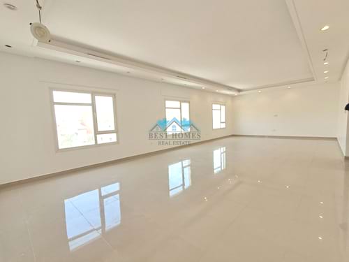 4 Bedrooms Floor in West Mishref