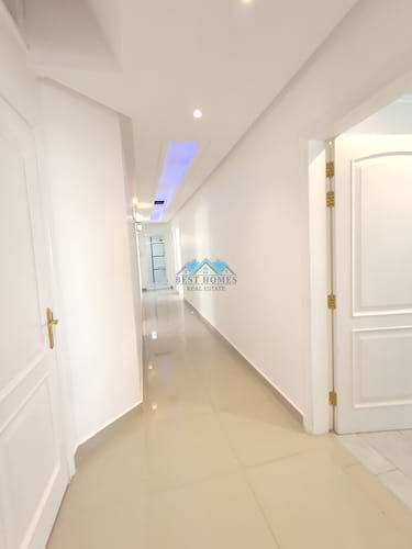 4 Bedrooms Floor in West Mishref