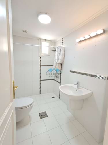 4 Bedrooms Floor in West Mishref
