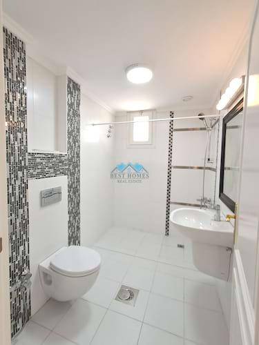 4 Bedrooms Floor in West Mishref