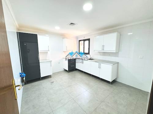 Luxury Seaview 2 Bedrooms Apartment in Salmiya