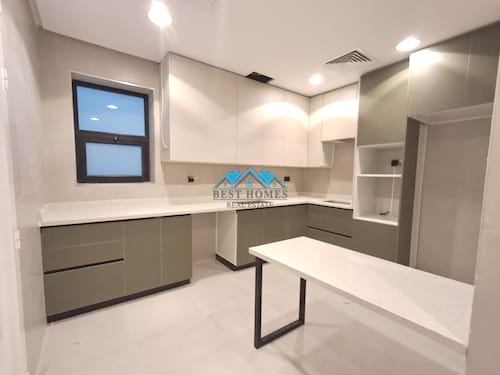Modern 4 Bedrooms Single Floor Apartment in New Khaitan