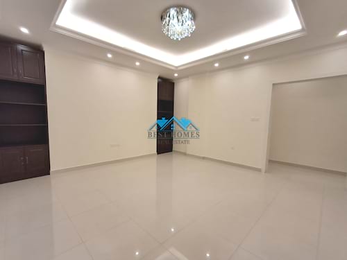 Modern Style 4 Bedrooms Floor in Jabriya