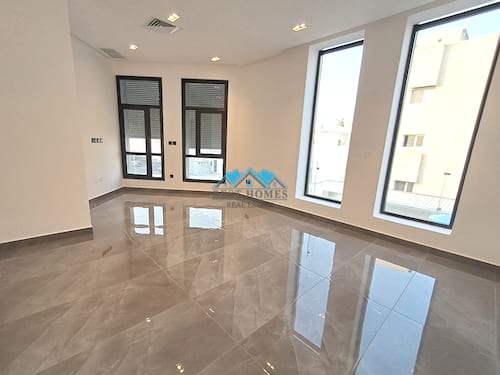Brand New Spacious 5 Master Bedrooms Villa in Jabriya