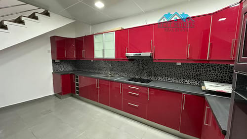 Spacious and Luxury 9 Bedrooms Huge Villa in Mishref
