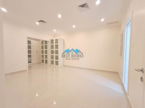 Modern Style 4 Bedrooms Floor in Jabriya