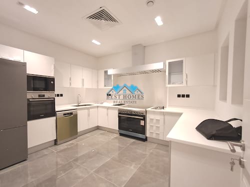 Brand New Spacious 5 Master Bedrooms Villa in Jabriya