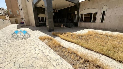 Spacious and Luxury 9 Bedrooms Huge Villa in Mishref