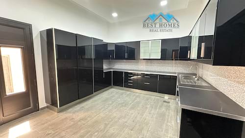 Spacious and Luxury 9 Bedrooms Huge Villa in Mishref