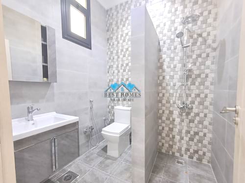 Small 4 Bedrooms Apartment in Massayal