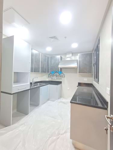 Modern 3 Bedrooms Apartment Near Beach in Salmiya