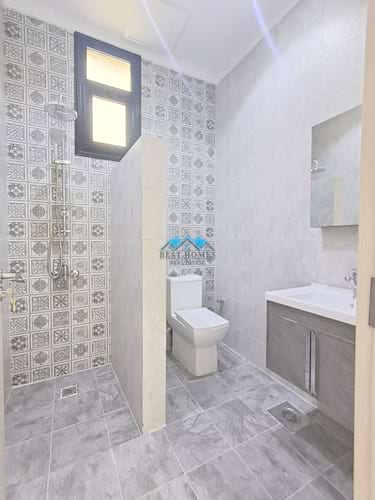 Small 4 Bedrooms Apartment in Massayal