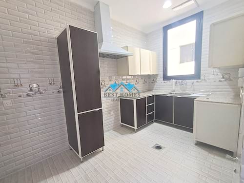 Small 4 Bedrooms Apartment in Massayal