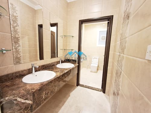 4 Bedrooms Floor in Massayal Area