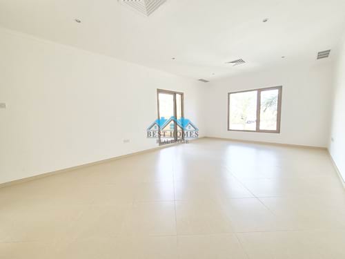 Nice & Spacious 5 Bedrooms Corner Villa in Egaila