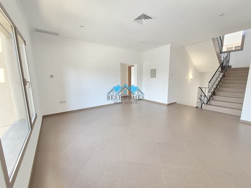Nice & Spacious 5 Bedrooms Corner Villa in Egaila