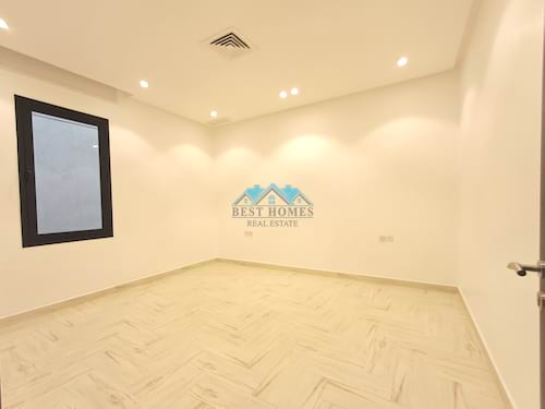 Modern 4 Bedrooms Floor in Funaitees 