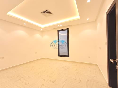 Modern 4 Bedrooms Floor in Funaitees 