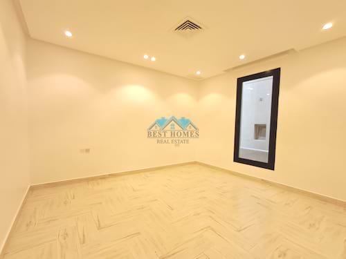 Modern 4 Bedrooms Floor in Funaitees 