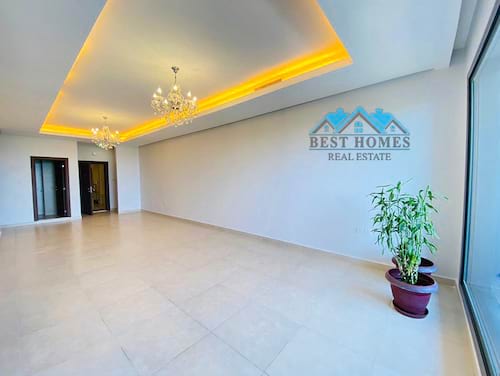 Spacious 03 bedroom apartment with balcony in salwa