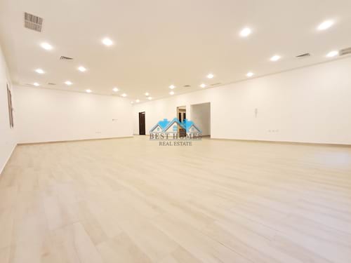 4 Bedrooms Basement Floor in Jabriya