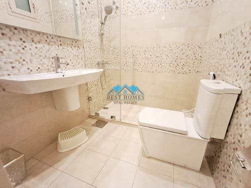 4 Bedrooms Basement Floor in Jabriya