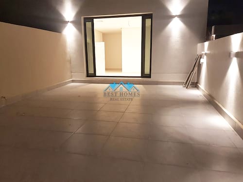 3 Bedrooms Floor In Massayal