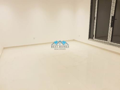 3 Bedrooms Floor In Massayal