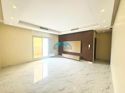 Three Bedrooms Apartment With a Balcony in Rumaithiya
