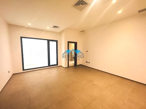 Five Bedrooms Duplex Apartment with A Private Entrance in Abu Fatira