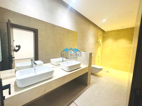 Five Bedrooms Duplex Apartment with A Private Entrance in Abu Fatira