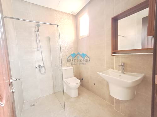 4 Bedrooms Floor in Surra