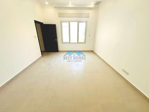 Seven Bedrooms Spacious Villa in Salwa