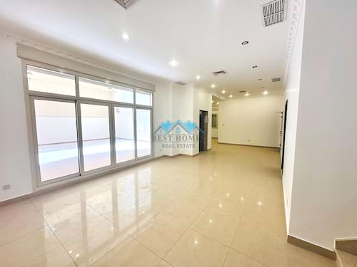 Seven Bedrooms Spacious Villa in Salwa