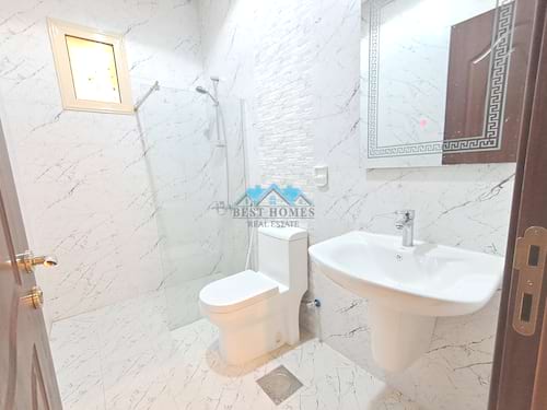 4 Bedrooms Floor in Surra