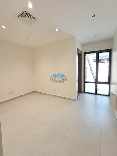 Luxury 4 Master Bedroom Renovated Duplex Villa in Jabriya