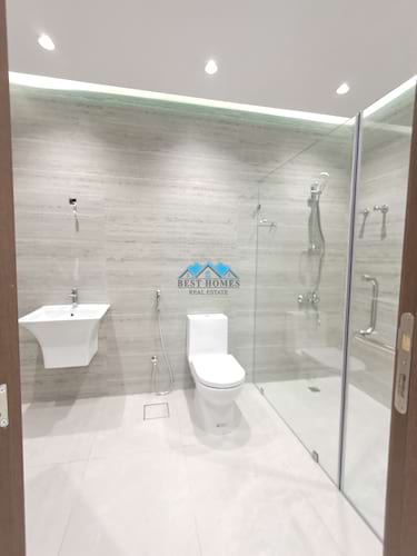 Luxury 4 Master Bedroom Renovated Duplex Villa in Jabriya