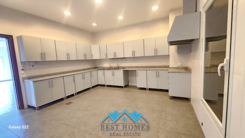 Modern 4 Bedroom Floor for Rent in Faiha area