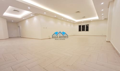 4 Bedrooms Apartment in Mishref