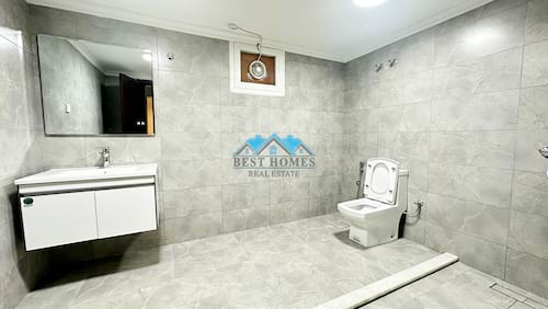 Nice and Spacious 5 Bedrooms Duplex in Qortuba