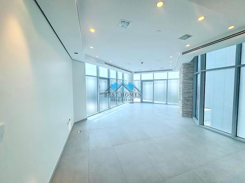 Luxury Seaview 3 Master Bedrooms Fully Renovated Floor Apartment in Salmiya