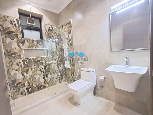 Nice and Spacious Five Bedrooms Floor in Funaitees