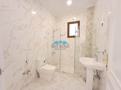 Nice and Spacious 3 Bedrooms Apartment in Sadeeq