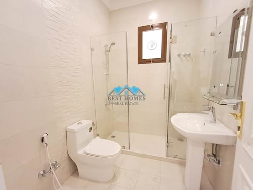 Nice and Spacious 3 Bedrooms Apartment in Sadeeq