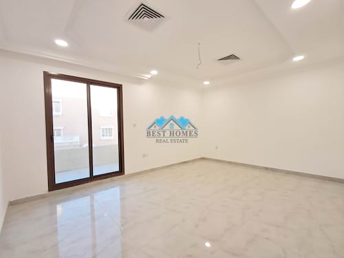 Nice and Spacious 3 Bedrooms Apartment in Sadeeq