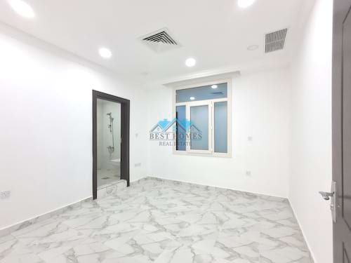 4 Bedrooms Apartment in Rumaithiya