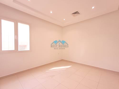 3 Bedrooms Apartment in Rumaithiya