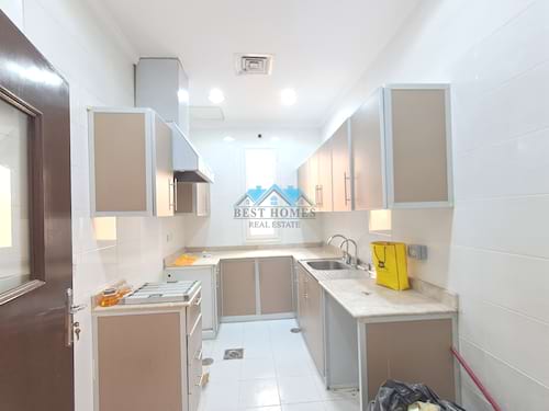 3 Bedrooms Apartment in Rumaithiya