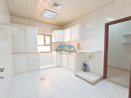 Nice & Modern 3 Bedrooms Apartment in Salwa 